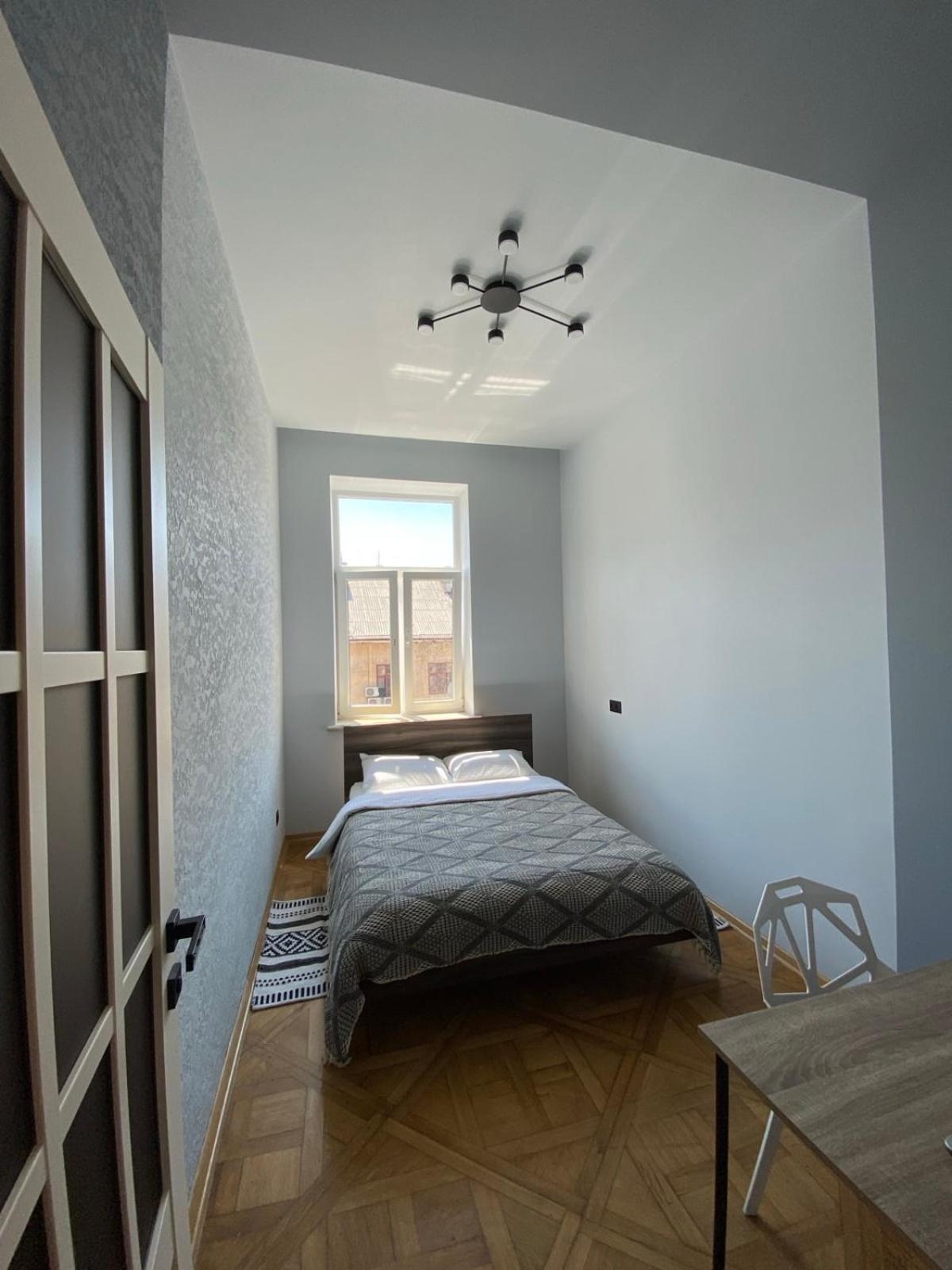 3 Bedrooms Apartment On Nasypna 3 Лвив Екстериор снимка